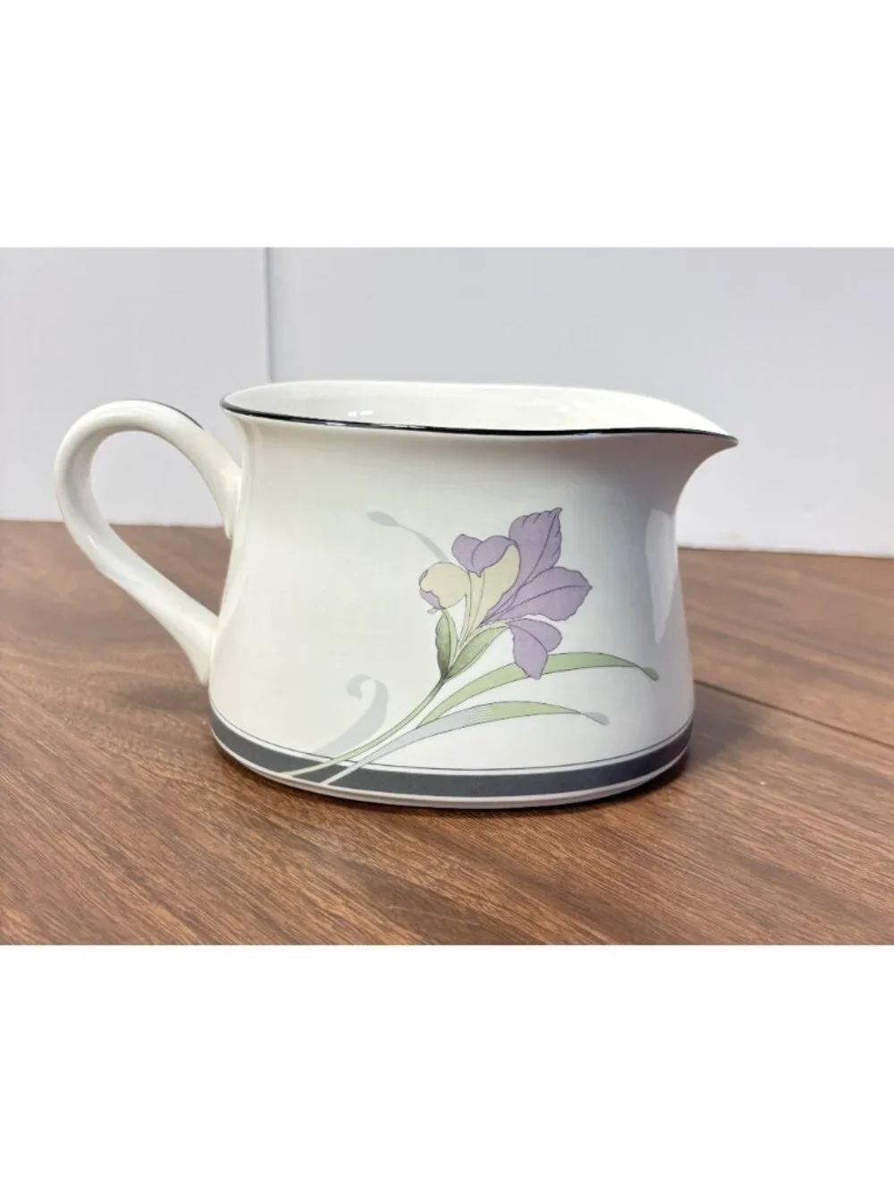 New Decade by Noritake Café Du Soir Gravy Boat Porcelain Floral Vintage 1985